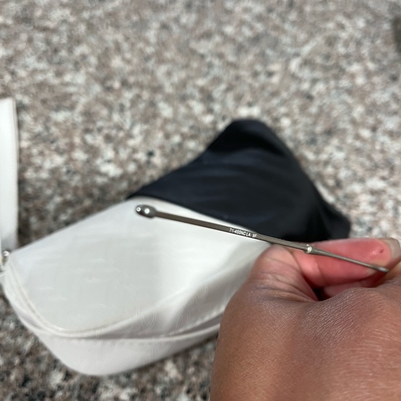 🎊HOST PICK🎊VINTAGE OAKLEY PRESCRIBED MENS EYEGLASSES - Picture 7 of 9